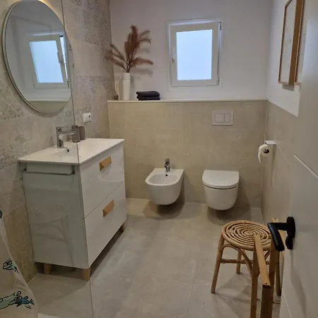 Aquamarina J&b Solo Familias アパート Playa de Gandia